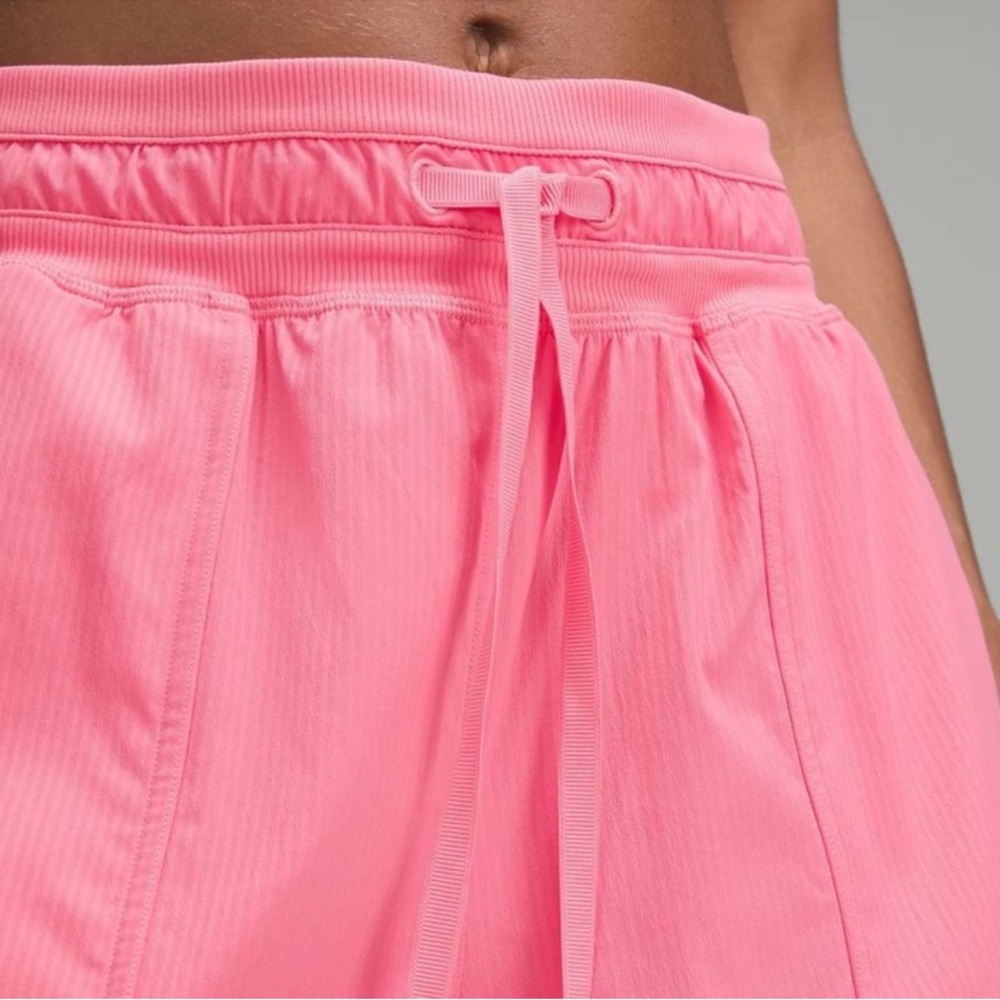 NWT 💕 Lululemon Dance studio high rise 3.5” lined Sakura Pink Shorts - Picture 3 of 6
